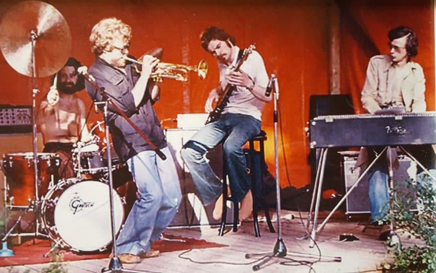 I Örebro 1972. Erik Henriksen, Enar Jonsson, Lennart ”Burdon” Magnusson, Sten Löfman. Fotograf okänd. Image